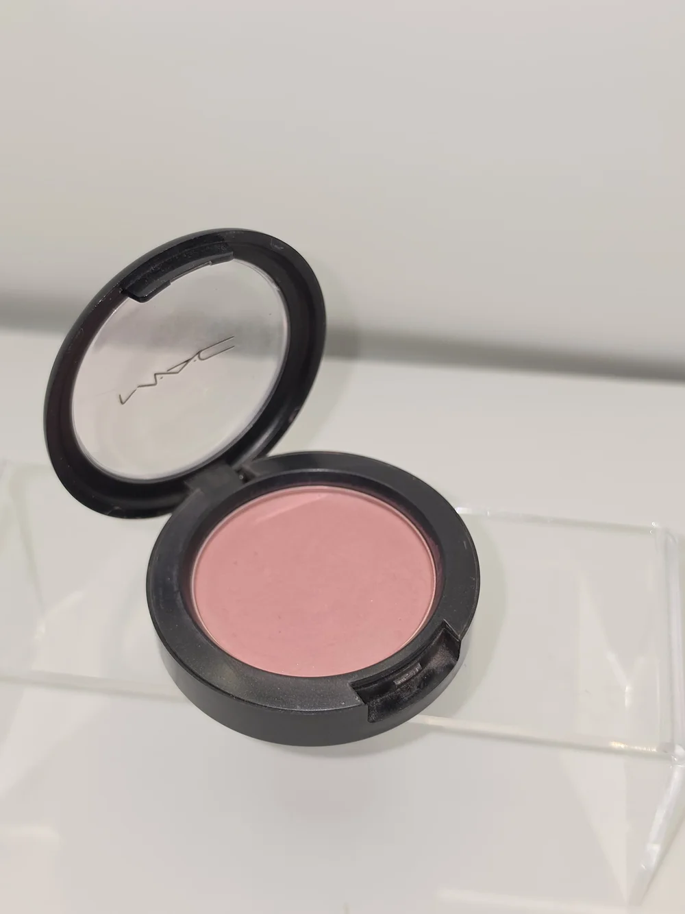 DISCONTINUED MAC POWDER BLUSH- 